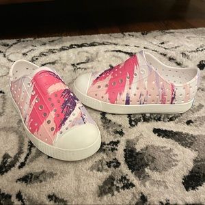 Little girls Native SZ 11 pink/purple shoes